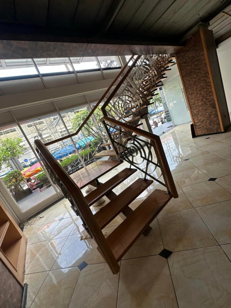 Rent/เช่า  (คอมเมอร์เชียล สเปซ อิน ชิดลม) 🌟PN-00005529🌟