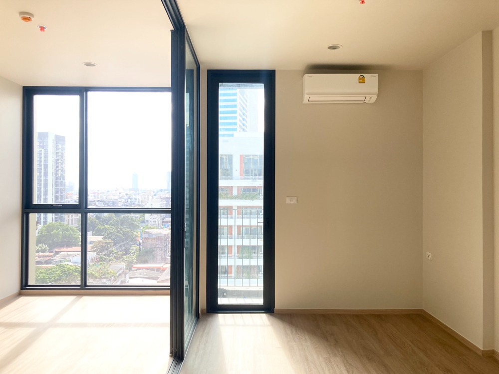 ดิ​ อิสสระ สาทร 🌟PN-00005929🌟