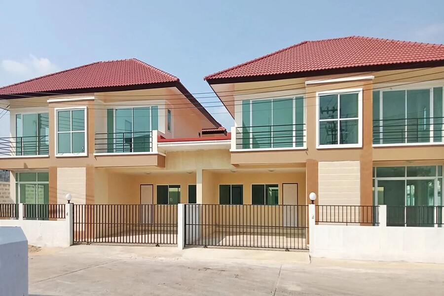 เด่นชัย-พลัส