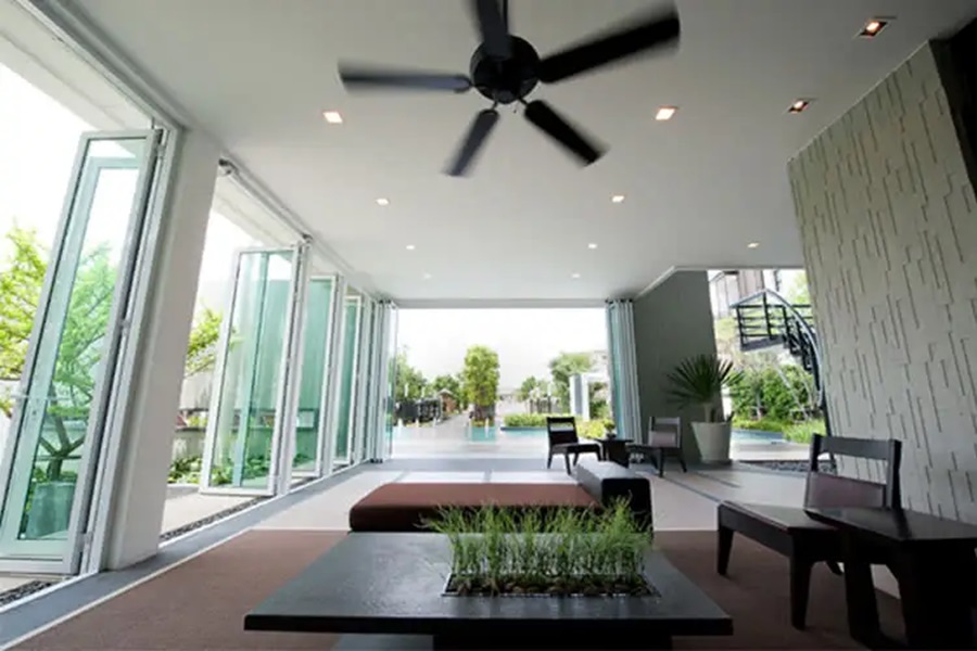 แกรนด์-โซ-แลร์-พัท-ยา