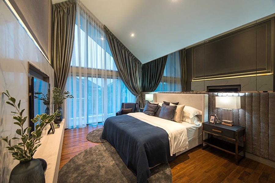 บางกอก-บูเลอวาร์ด-รามอินทรา-เสรีไทย