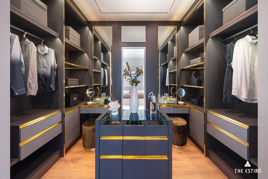 ดิ-เอสธิโร่-สิริสา