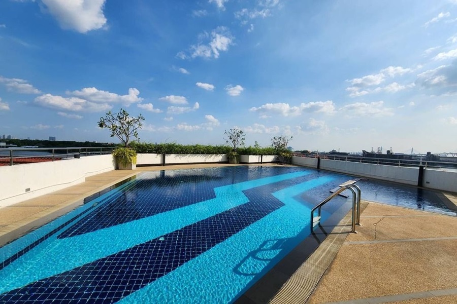 รอยัล-ริเวอร์-เพลส